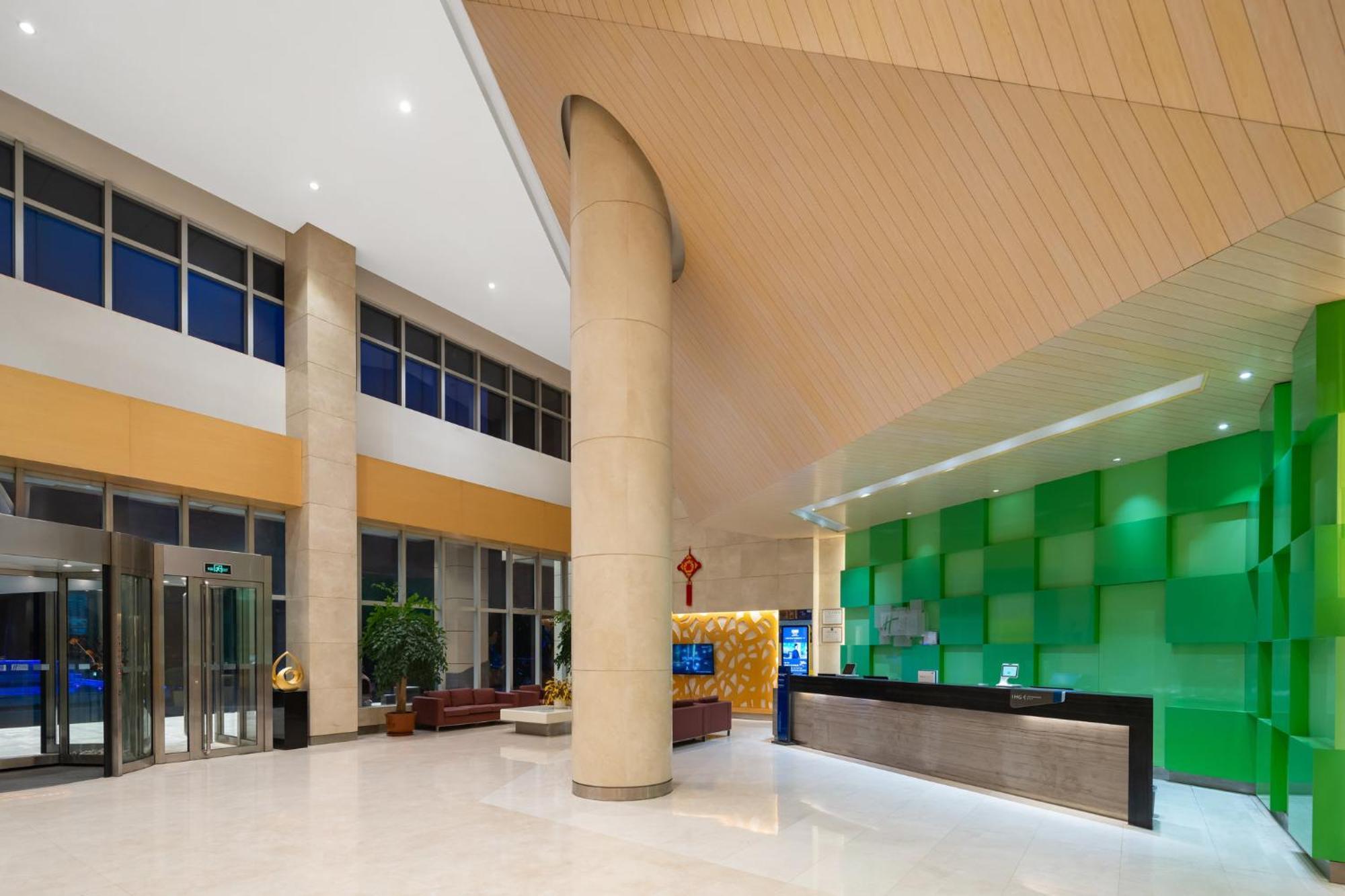 Holiday Inn Express Zhengzhou Airport By Ihg Hszincseng Kültér fotó